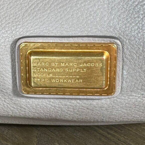 Marc by Marc Jacobs Q Hillier Pebbled Leather Hobo – Taupe - Picture 3 of 13